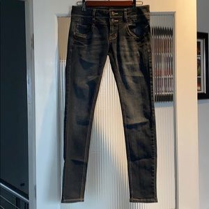 ladies ABM Jeans. size 5. excellent shape